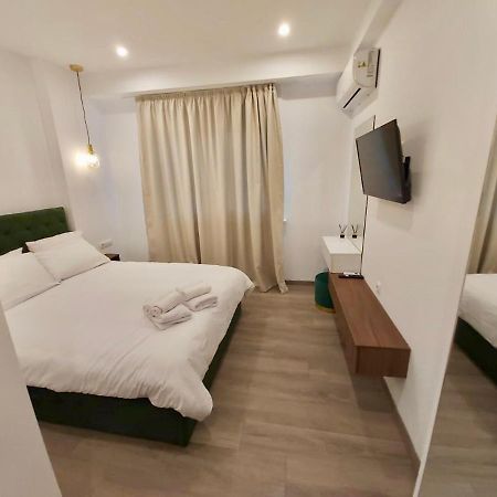 Real City Suites Syntagma เอเธนส์ ภายนอก รูปภาพ