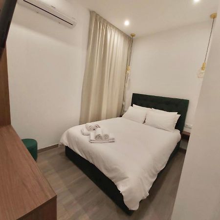 Real City Suites Syntagma เอเธนส์ ภายนอก รูปภาพ
