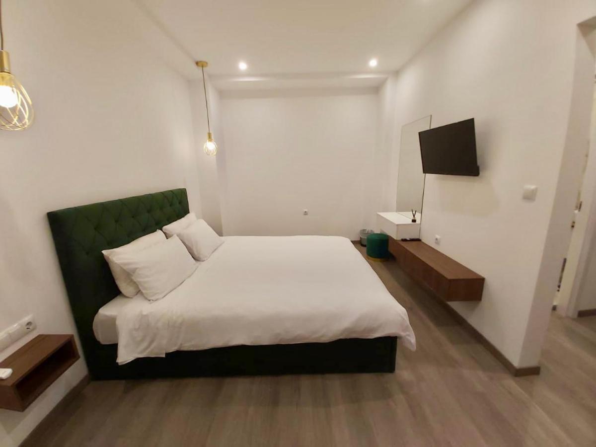 Real City Suites Syntagma เอเธนส์ ภายนอก รูปภาพ