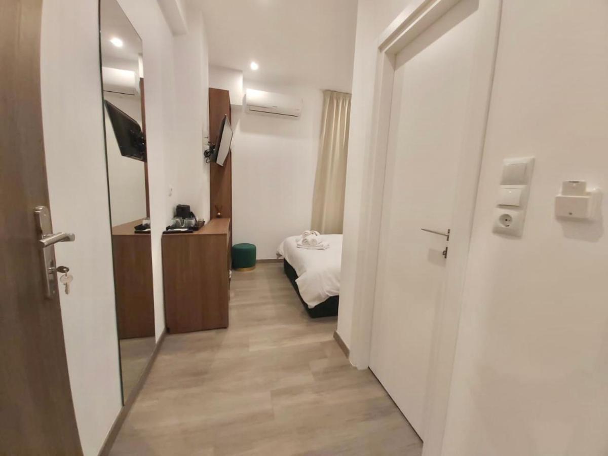 Real City Suites Syntagma เอเธนส์ ภายนอก รูปภาพ