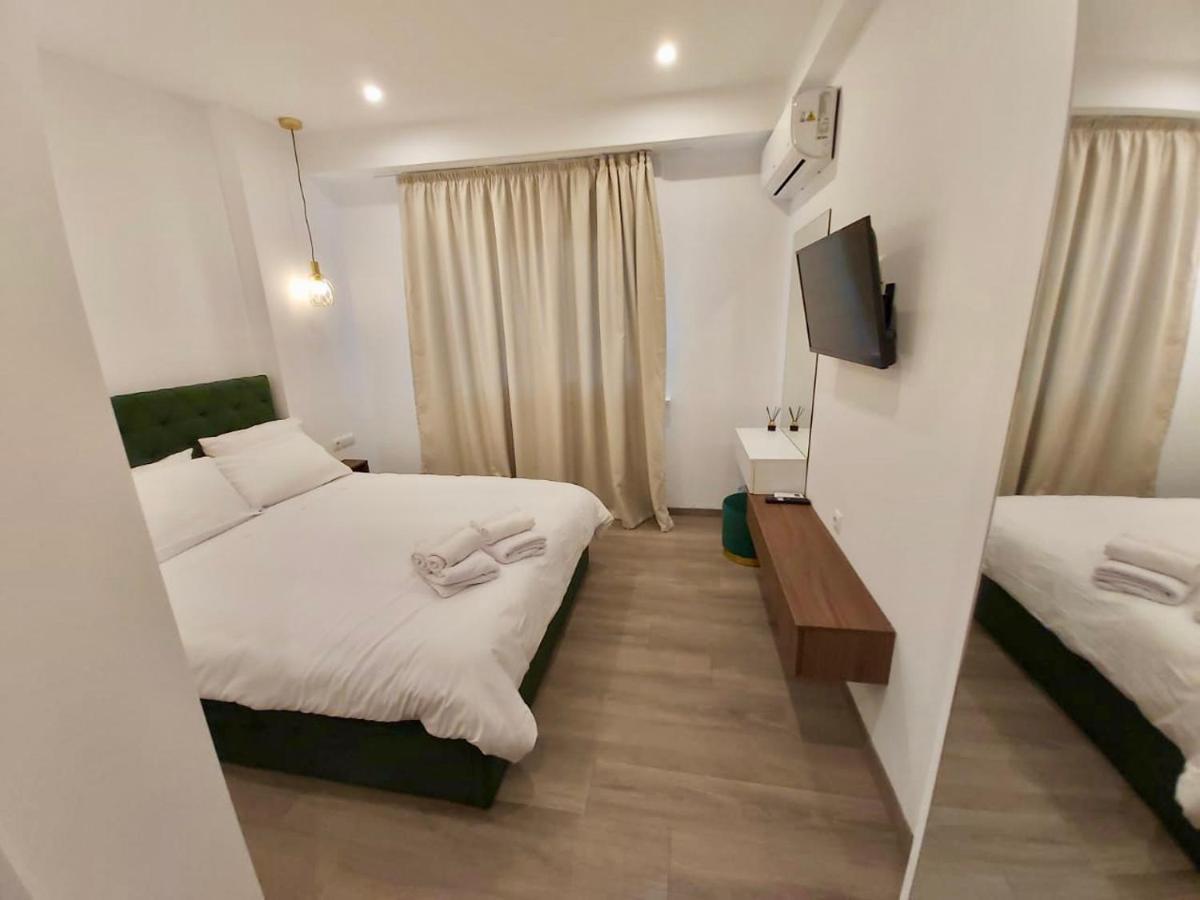 Real City Suites Syntagma เอเธนส์ ภายนอก รูปภาพ